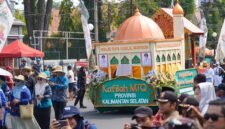 Semarak Kafilah LPTQ Kalimantan Selatan Dalam menampilkan Kebudayaan dan Kearifan lokal MTQ XXXI di semarang
