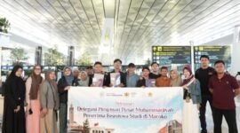PP Muhammadiyah melepas keberangkatan kader penerima beasiswa studi ke Maroko di Bandara Internasional Soekarno-Hatta, Tangerang, Banten